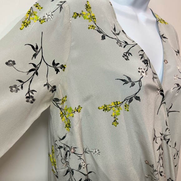 L’Agence Floral Wrap Top - Picture 6 of 7